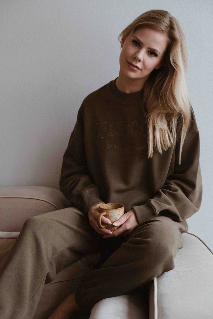 COZY CLUB