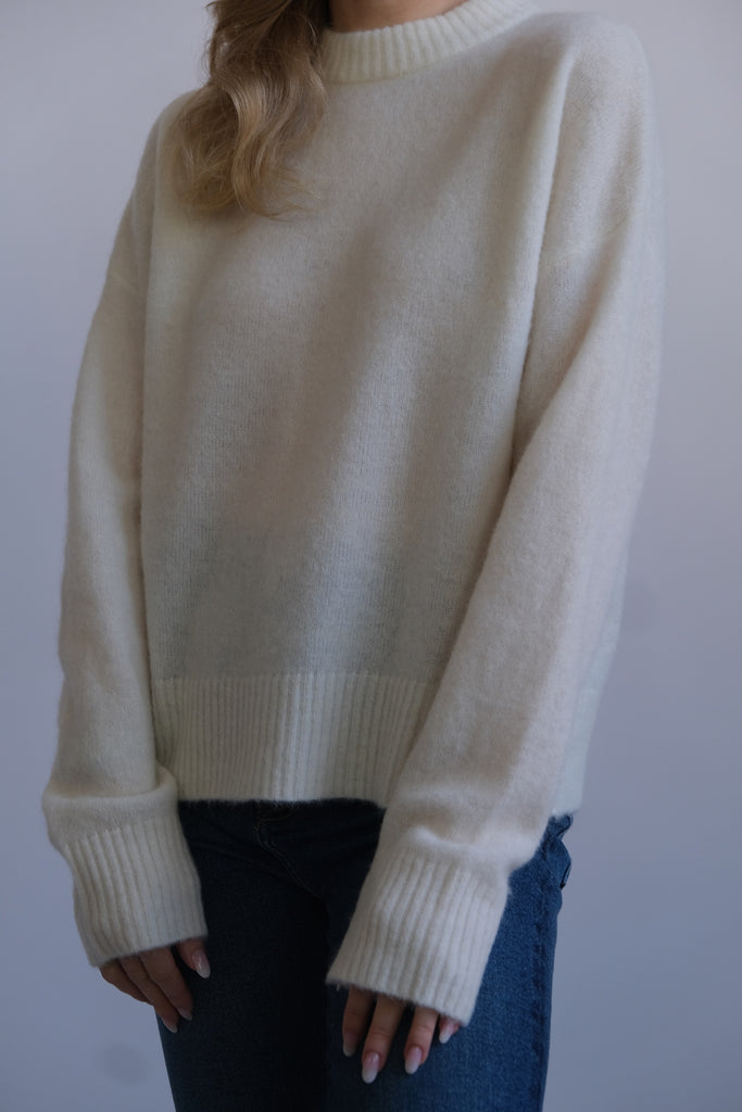 KIND Sweater - Off White