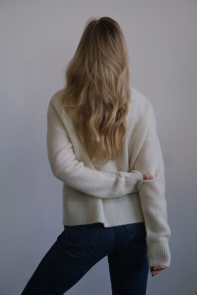 KIND Sweater - Off White